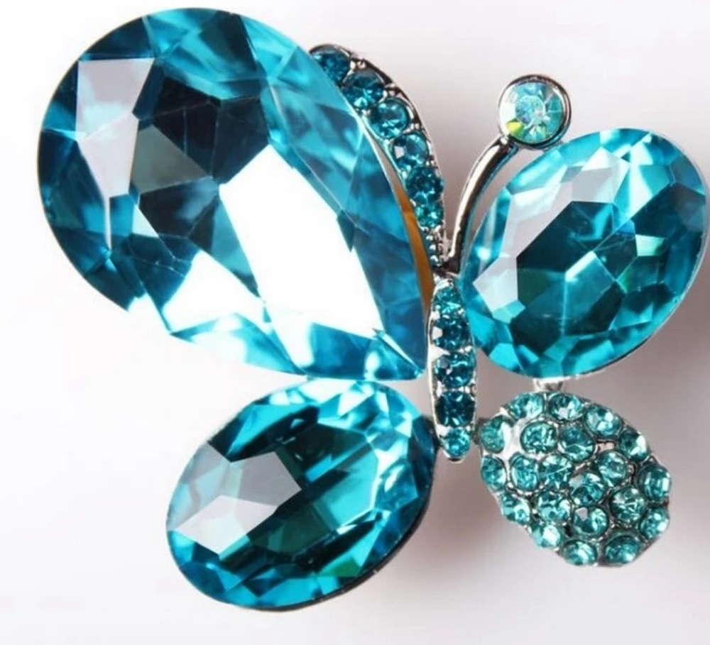 Crystal Brouche